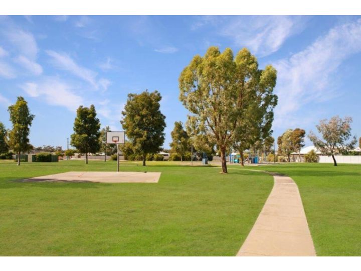 Parkview - Echuca Holiday Homes Guest house, Moama - imaginea 20