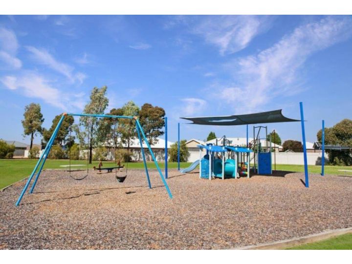 Parkview - Echuca Holiday Homes Guest house, Moama - imaginea 1