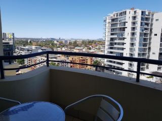 Parramatta Hotel Apartment Apartment, Sydney - 2