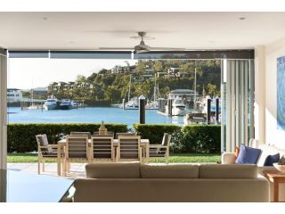 Pavillion 17 - Waterfront Spacious 4 Bedroom With Own Inground Pool And Golf Buggy Apartment, Hamilton Island - 5