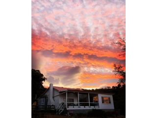 Peaceful & tucked away Wylah Cottage in Simpsons Bay on Bruny Island Guest house, Bruny Island - 4