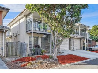 Peaceful & Modern 3 Bedroom Home Perfect For The Family Guest house, Queensland - 2