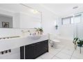 Peaceful & Modern 3 Bedroom Home Perfect For The Family Guest house, Queensland - thumb 15