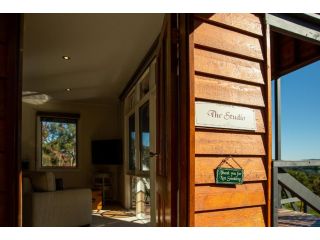 Vivere Retreat Guest house, Victoria - 4