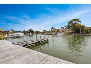 Pelican Brief - relaxing canal frontage Guest house, Paynesville - 1