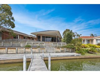 Pelican Brief - relaxing canal frontage Guest house, Paynesville - 2