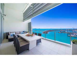 Penthouse At The Point - Airlie Beach Apartment, Airlie Beach - 2