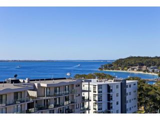 Penthouse Palace - Luxurious Harbourview Location Guest house, Nelson Bay - 4