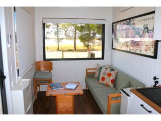 Pink Lake Tiny House - 'Peony' Bed and breakfast, South Australia - 3