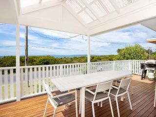 Peppertree Jervis Bay - Pet Friendly Beachfront with Sea Views Guest house, Callala Beach - 2