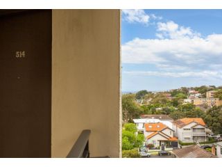 Bronte Beach Coastal Apartment with Ocean View Apartment, Sydney - 5