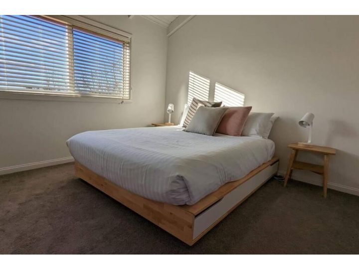 Perfect for groups and families Apartment, Royal Park - imaginea 6