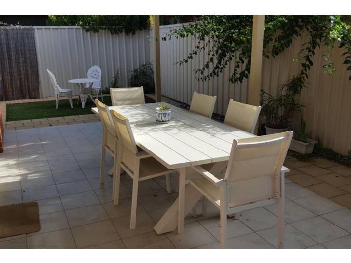 Perfect Location Central Modern Cottage - Free WiFi Guest house, Victor Harbor - imaginea 15