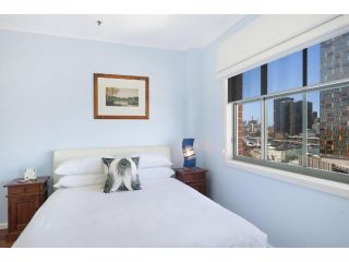 Perfect Pyrmont penthouse with Sydney Tower View Apartment, Sydney - 5