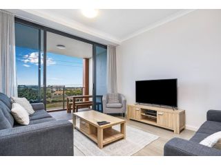 Perfectly located 2 bedroom Hope Island gem... Apartment, Gold Coast - 4