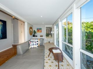 Pet Friendly 5 Victor Parade Guest house, Shoal Bay - 4