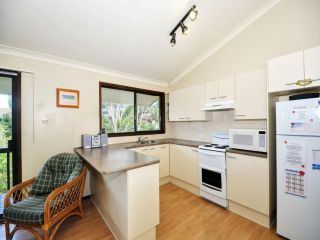 Pet Friendly on Pelican - Close to Myall River Guest house, Hawks Nest - 4
