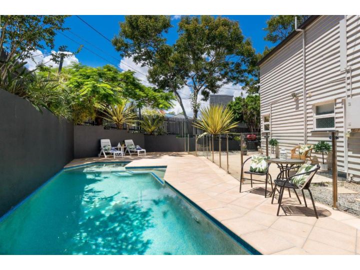 Pet Friendly Family Home In Brisbane - Relocations and Family Stays - Fast Internet - Parking - Netflix Guest house, Brisbane - imaginea 10