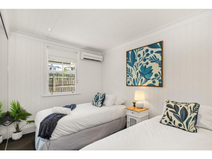 Pet Friendly Family Home In Brisbane - Relocations and Family Stays - Fast Internet - Parking - Netflix Guest house, Brisbane - imaginea 12