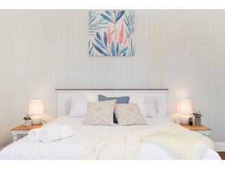 Pet Friendly Family Home In Brisbane - Relocations and Family Stays - Fast Internet - Parking - Netflix Guest house, Brisbane - 3