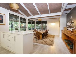 Large 4 Bedroom Home - Pet Friendly Guest house, Hawks Nest - 5