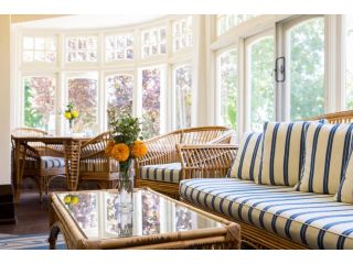 Petersons Armidale Winery and Guesthouse Guest house, Armidale - 1