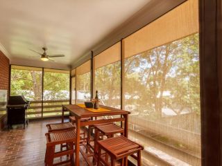 Pets Welcome - Magic Moments Guest house, Tea Gardens - 4