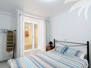 Picture perfect Lizzie Palms 2 Apartment, Elizabeth Beach - 1