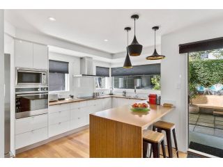 Pillinger Street - luxurious renovated home Guest house, Hobart - 3