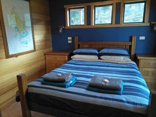 Pine Scrub Beach House Guest house, Flinders Island - 3