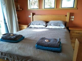 Pine Scrub Beach House Guest house, Flinders Island - 4