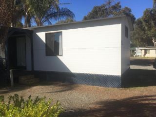 Pinjarra Caravan Park and Cabins Accomodation, Western Australia - 1