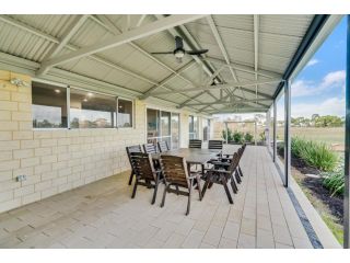 Pinnacle Lodge - Family Friendly 4 bedroom home Guest house, Busselton - 3