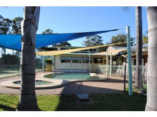 Pleasurelea Tourist Resort & Caravan Park Accomodation, Batemans Bay - 2