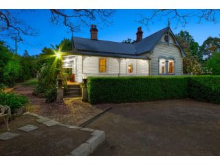 Plynlimmon-1860 Heritage Cottage & Private Room 50m from Heritage Cottage Guest house, Kurrajong - 2