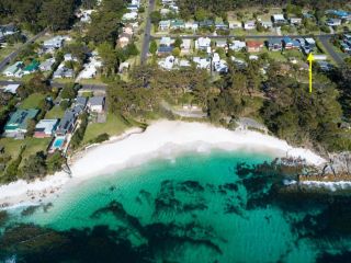 POOLSIDE AT HYAMS 4pm Check Out Sundays Guest house, Hyams Beach - 3