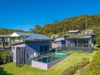 POOLSIDE AT HYAMS 4pm Check Out Sundays Guest house, Hyams Beach - 1