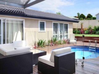 POOLSIDE Gerringong 4pm check out Sundays Guest house, Gerringong - 2