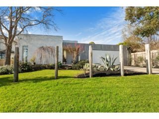 Poolside Paradise Mount Eliza Guest house, Mount Eliza - 3