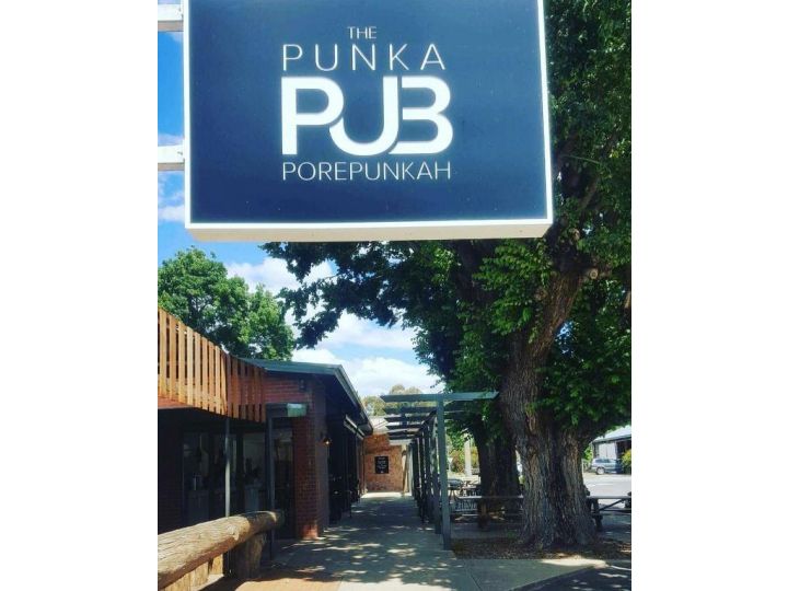 Punka Pub Accommodation Hotel, Porepunkah - imaginea 6