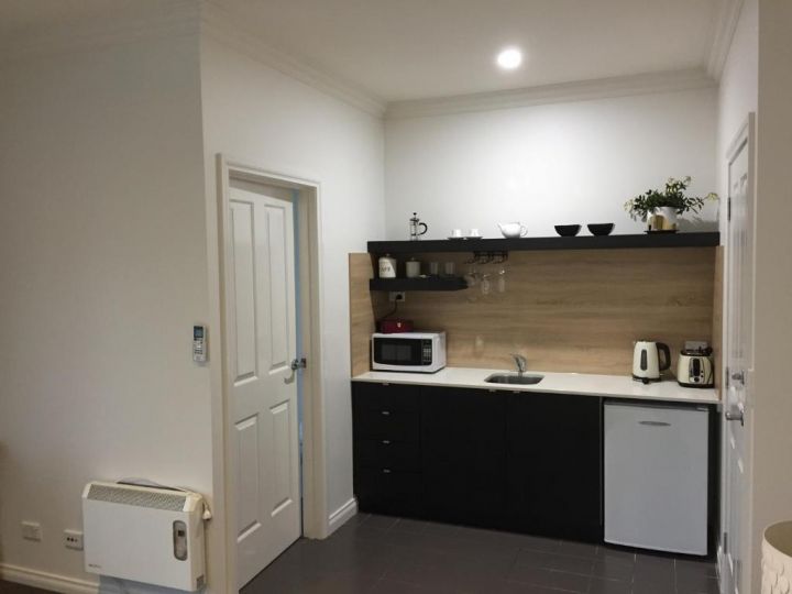 Port Boutique Accommodation Apartment, Port Fairy - imaginea 11