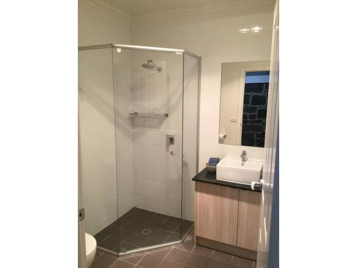Port Boutique Accommodation Apartment, Port Fairy - imaginea 5