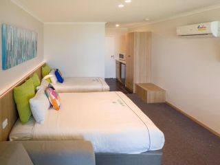 A1 Motels and Apartments Port Fairy Hotel, Port Fairy - 3
