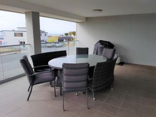 Port Vincent Seaside Apartments - Apartment 2 Guest house, South Australia - 3