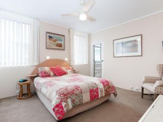 6 'Portofino', 7 Laman Street - Superb Water Views and only 1 minute walk into the heart of town Apartment, Nelson Bay - 3