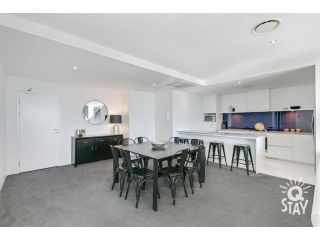 Premium 3 Bedroom SPA Apartment at Circle on Cavill - KIDS STAY FREE!!! Apartment, Gold Coast - 3