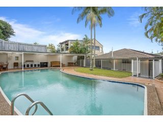 Premium 4-Bed House with Alfresco Area and Pool Guest house, Gold Coast - 4