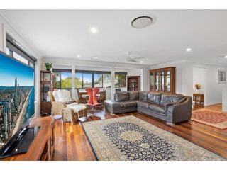 Premium 4-Bed House with Alfresco Area and Pool Guest house, Gold Coast - 1
