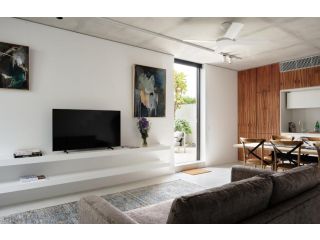 Premium Bondi 2 Bed Apartment with Outdoor Patio Apartment, Sydney - 2