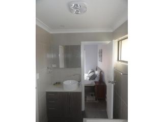 Prime location & spacious Guest house, Adelaide - 4
